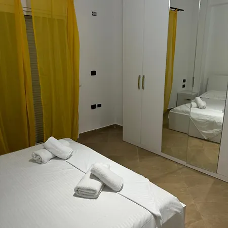 Portside Apartament *